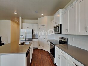 662 S Rocker Ave in Kuna, ID - Building Photo - Building Photo