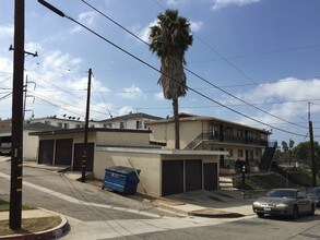820 Cory Dr in Inglewood, CA - Foto de edificio - Building Photo