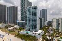 Apogee Beach in Hollywood, FL - Foto de edificio - Building Photo