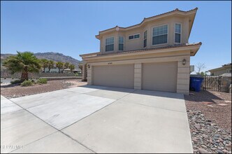 6300 Franklin Vista Dr in El Paso, TX - Building Photo - Building Photo