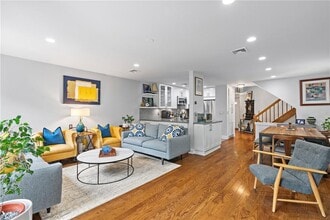 17 Top of the Ridge in Mamaroneck, NY - Building Photo - Building Photo