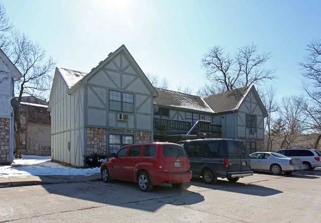 Somerset Apartments in Olathe, KS - Foto de edificio - Building Photo