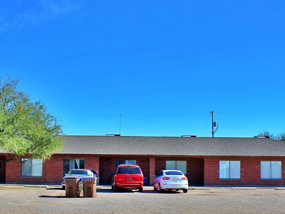 4025 N Estrella Rd, Unit D in Eloy, AZ - Building Photo