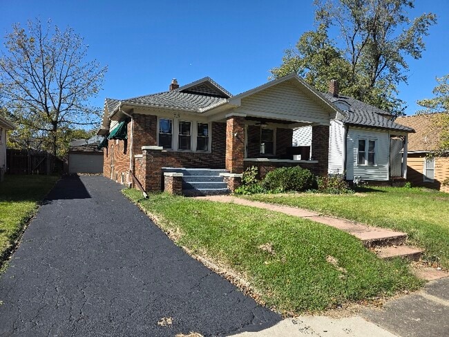 715 S Rotherwood Ave in Evansville, IN - Building Photo - Building Photo
