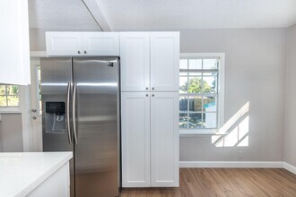 823 SE 3rd Ave in Delray Beach, FL - Building Photo - Building Photo