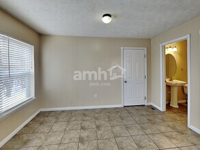 6804 Trevino Way in Florence, KY - Building Photo - Building Photo