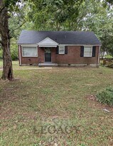 2211 Larimore Dr in Nashville, TN - Building Photo