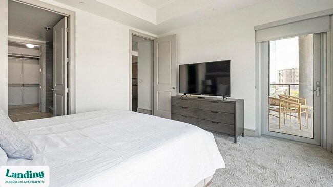 5280 Caroline St, Unit 1804.1409209 in Houston, TX - Foto de edificio - Building Photo