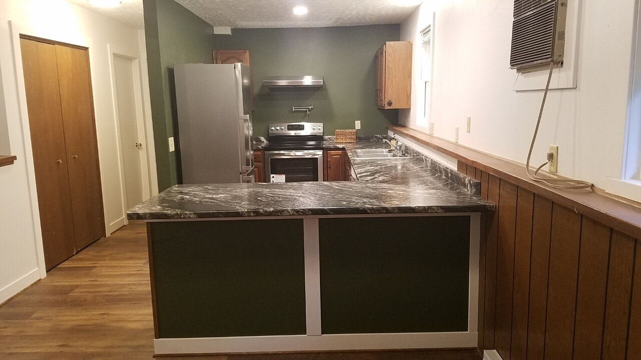 Colonial Heights in Plain, WI - Building Photo