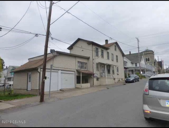 162-201 E Front St, Unit 201 in Danville, PA - Foto de edificio - Building Photo