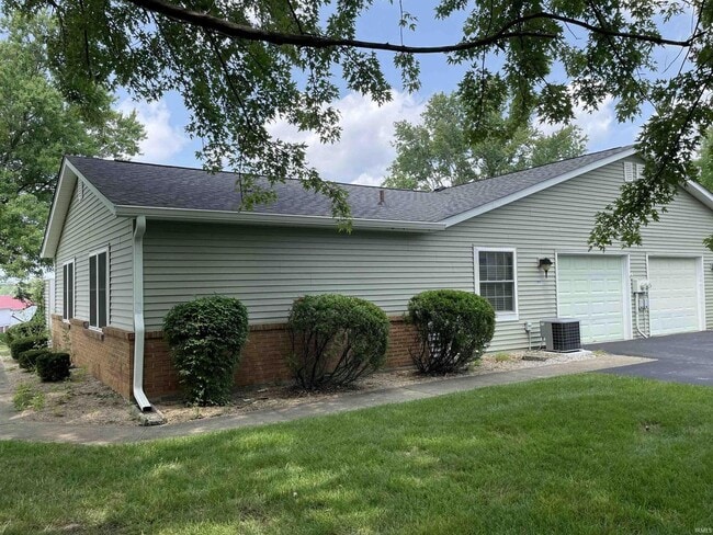 771 E Waterloo Ct