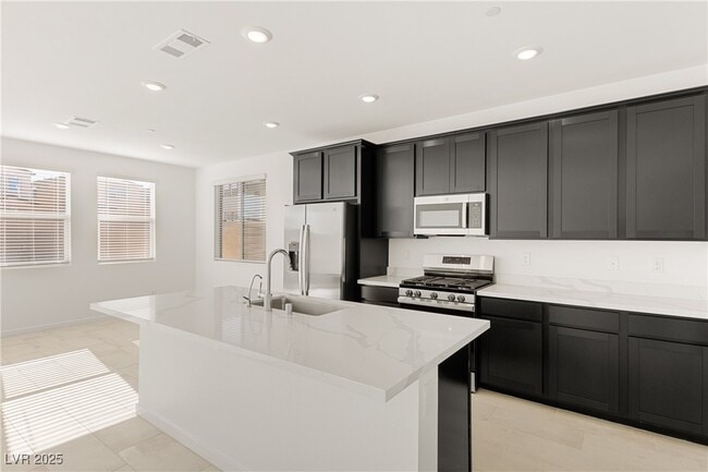 3637 Misty Dusk Ave in Henderson, NV - Building Photo - Building Photo