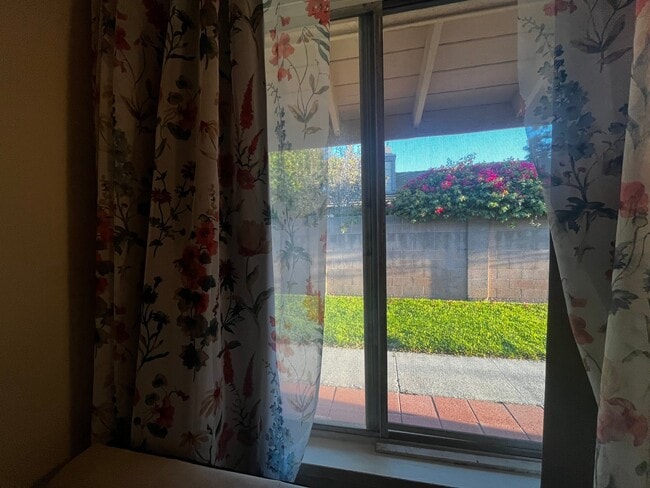 2211 S Mountain View Ave, Unit 1 in Anaheim, CA - Building Photo - Building Photo