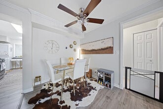 1942 Tall Oaks Dr in Aurora, IL - Building Photo - Building Photo