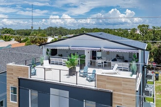 5:30 O Clock-Brand New Luxury Apartments in Clearwater, FL - Foto de edificio - Building Photo