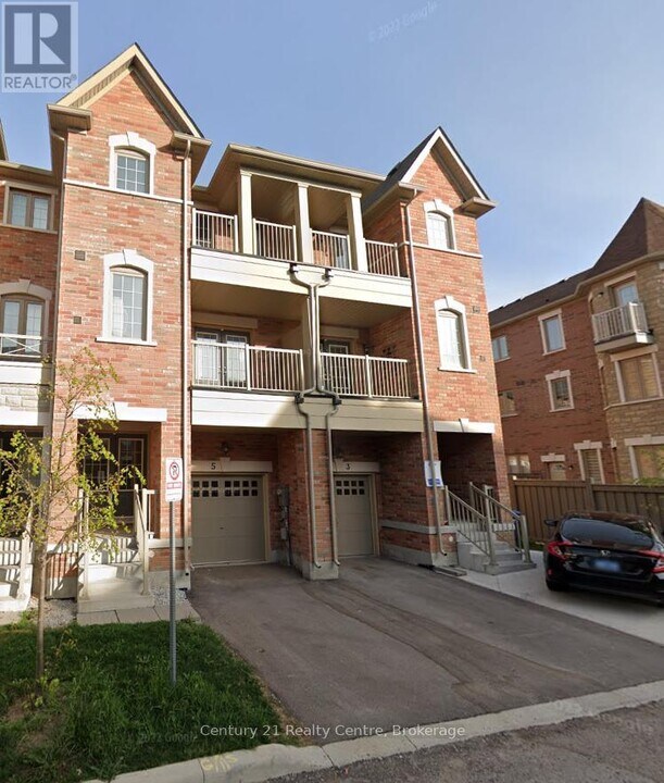 5 Shiff Cres in Brampton, ON - Building Photo