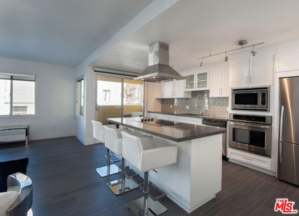 131 S Maple Dr in Beverly Hills, CA - Building Photo