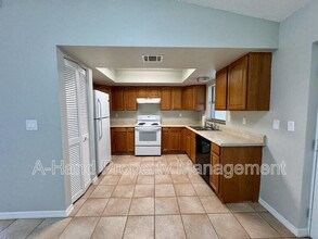 918 San Carlos Way in Kissimmee, FL - Building Photo - Building Photo