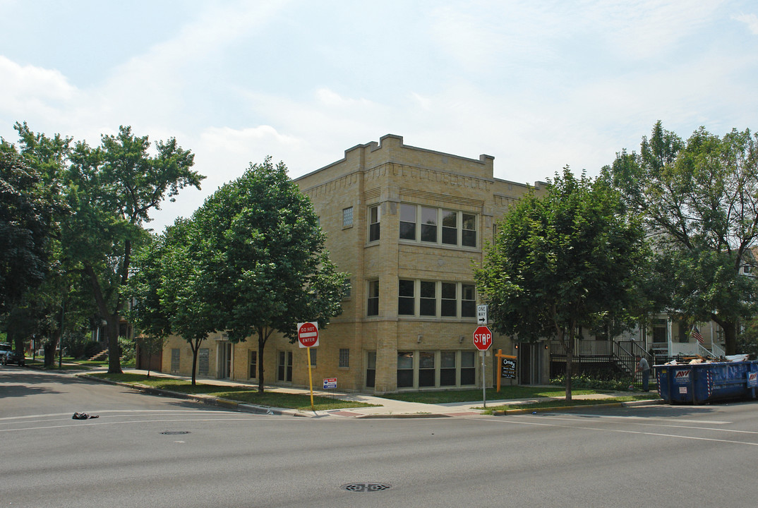 3501 W WRIGHTWOOD in Chicago, IL - Building Photo