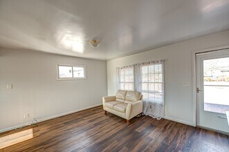 1006 Merriam Rd in Bay Shore, NY - Building Photo - Building Photo
