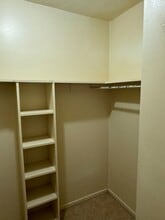 423 E Clinton St in Hobbs, NM - Building Photo - Building Photo