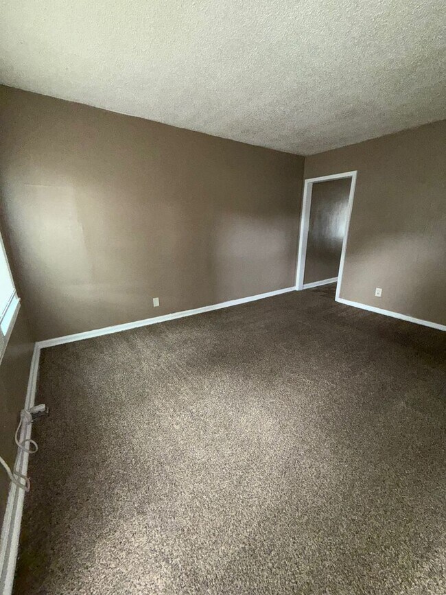 855 S Beverly St in Wichita, KS - Building Photo - Building Photo