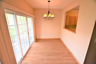 748 County Line Rd in Aurora, IL - Building Photo - Building Photo
