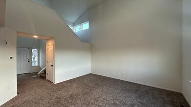 3327 Curlew Dr in Berthoud, CO - Foto de edificio - Building Photo