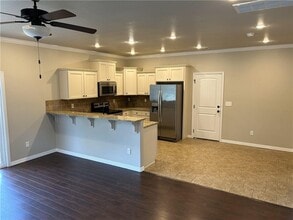 3808 W Pawnee Rd in Rogers, AR - Foto de edificio - Building Photo