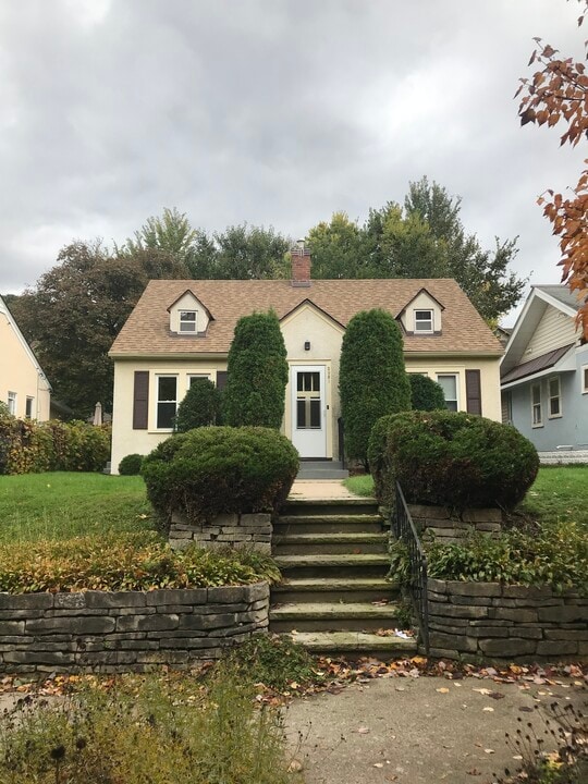 2929 Natchez Ave S in Minneapolis, MN - Building Photo