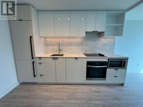 252 Church St in Toronto, ON - Building Photo - Building Photo