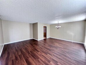 1907 Sabine Pass Ln in Arlington, TX - Building Photo - Building Photo