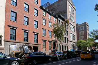 331 W 20th St in New York, NY - Building Photo - Building Photo