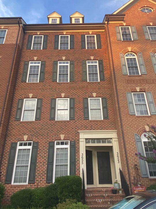 3653 Spring Hollow Ln, Unit 1 in Frederick, MD - Foto de edificio