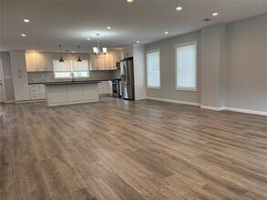 17 Dunes Ln in Sands Point, NY - Building Photo - Building Photo