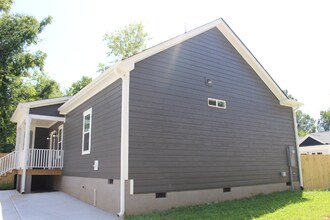 3635 Guess Rd in Durham, NC - Foto de edificio - Building Photo