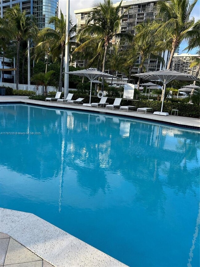 2101 Brickell Ave in Miami, FL - Building Photo - Building Photo