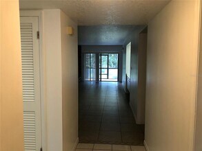 1055 Kensington Park Dr in Altamonte Springs, FL - Building Photo - Building Photo