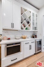 8417 Harold Way in Los Angeles, CA - Building Photo - Building Photo