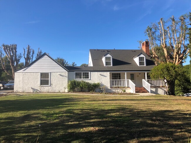 property at 19 Buckskin Ln
