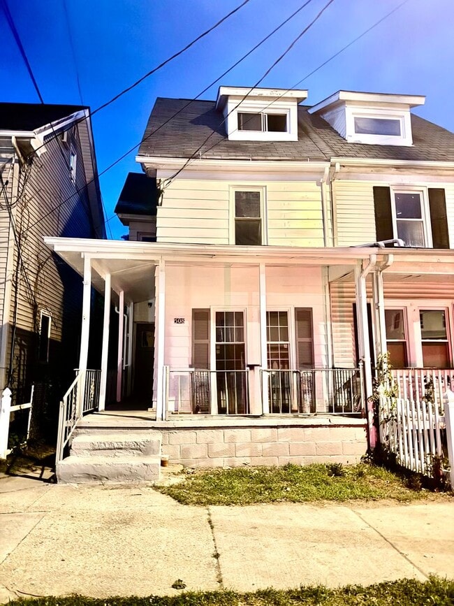 property at 508 Dock St
