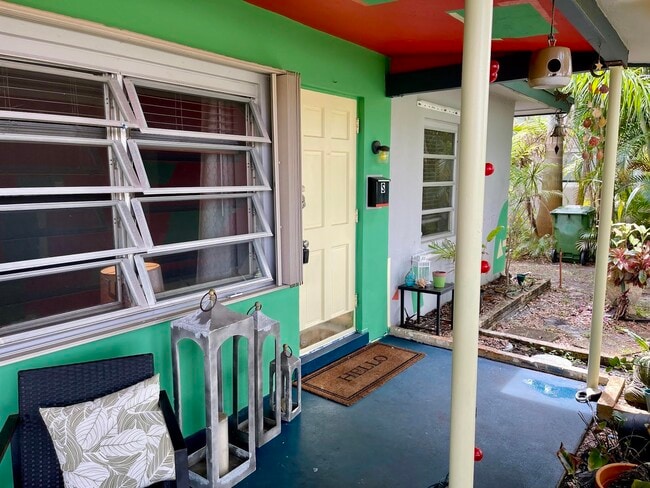 2204 NW 3rd Ave in Wilton Manors, FL - Building Photo - Building Photo