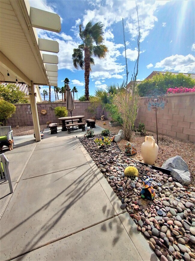 78933 Oasis Spring in Palm Desert, CA - Building Photo - Building Photo