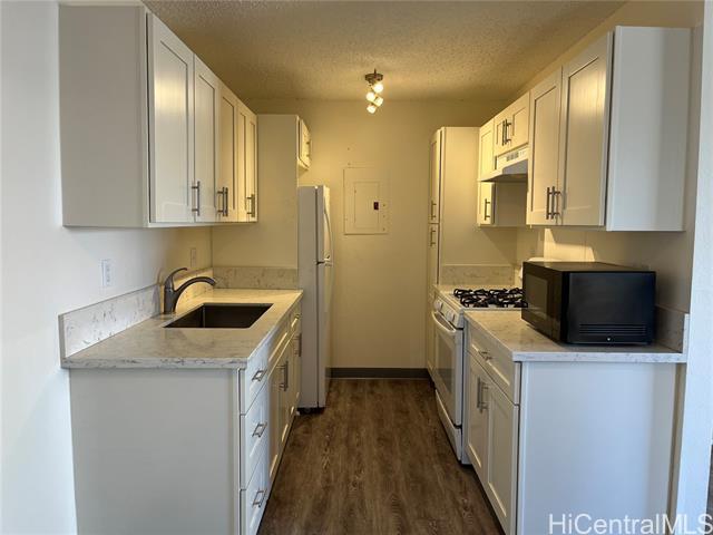 91-1239-1239 Puamaeole St in Ewa Beach, HI - Building Photo