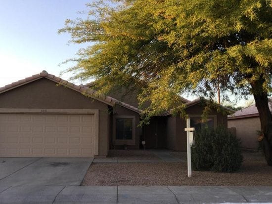 8918 W La Reata Ave in Phoenix, AZ - Foto de edificio - Building Photo