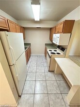 2828 Jackson St, Unit C7 in Ft. Myers, FL - Building Photo - Building Photo