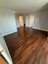 517 W Market St, Unit 517-H in Graham, NC - Building Photo - Building Photo
