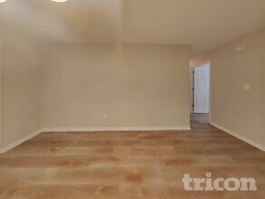 114 Scarborough Ct in Ellenwood, GA - Building Photo - Building Photo