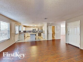 1001 Mazourka Dr in Arlington, TX - Building Photo - Building Photo