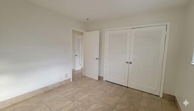 1821 NE 56th St in Fort Lauderdale, FL - Building Photo - Building Photo